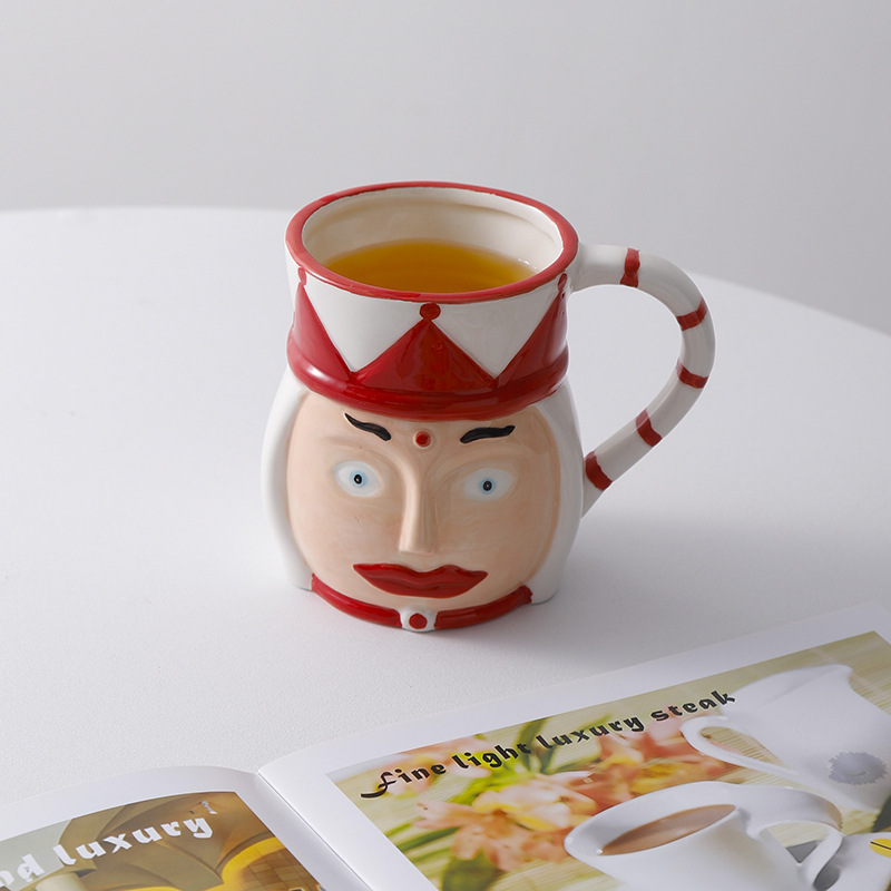 Cascanueces de navidad exportación transfronteriza taza de agua de cerámica creativa rey y reina cara de nueces soldados