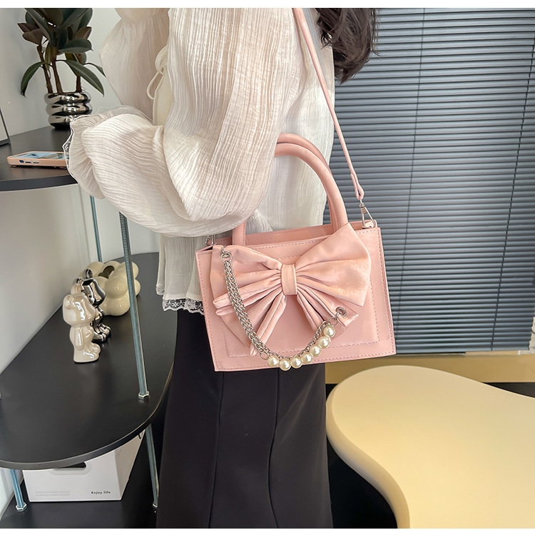 Women's Medium Pu Leather Solid Color Elegant Vintage Style Bowknot Zipper Square Bag display picture 31