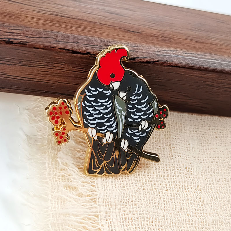 Australian Red-Crowned Black Cockatoo Enamel Badge Perched on Red Berries Brooch Cultural Creative Metal Brooch Accessory