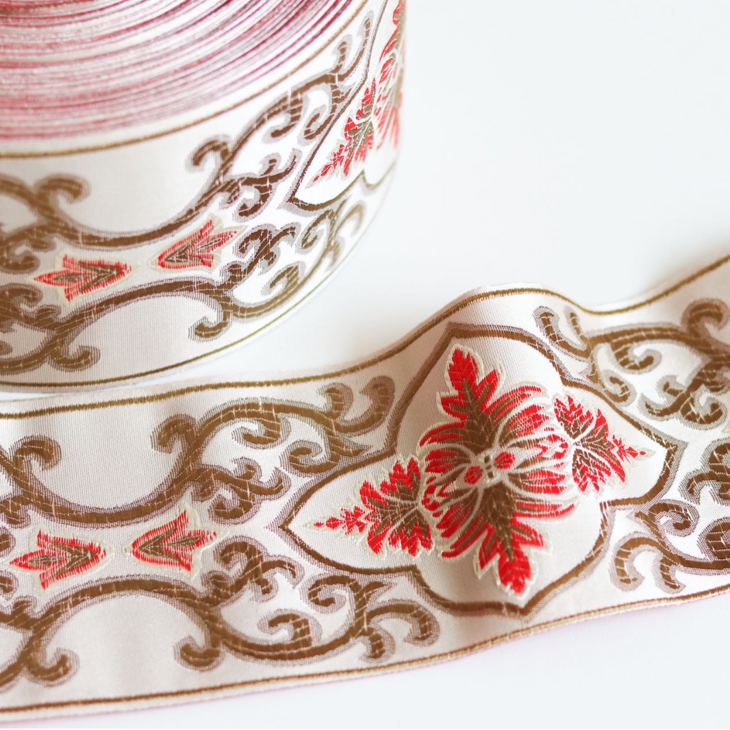 9cm de ancho de hilo teñido de alta precisión de la cinta cubierta del sofá cortina de tela Xizanga Xinjiang textiles para el hogar de tela con borde