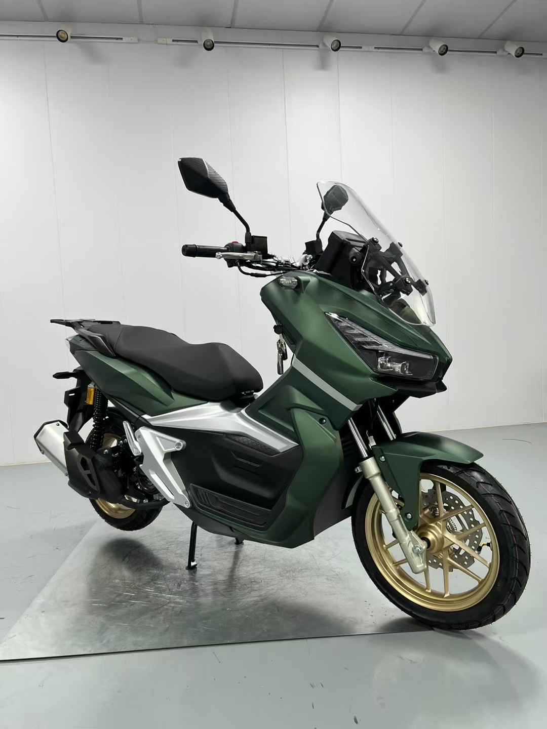 The Source Factory Specializes in Supplying Fuel-Efficient Scooters and Motorcycles to Amazon, Offering Two-Wheeled Motorcycles with Strong Power