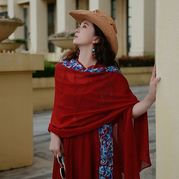 Yunnan Xinjiang Travel Wear Sun Protection Shawl Outer Wear Women's Thin Ethnic Style Scarf Seaside Silk Scarf Beach Gauze Scarf