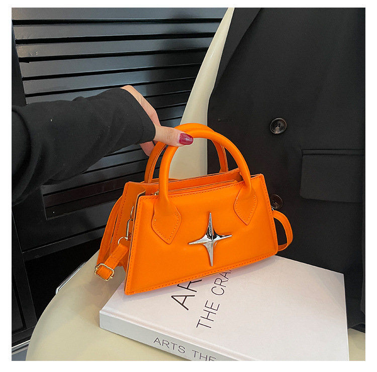 Semplice nuovo stile estivo 2023, popolare quest'anno, borsa quadrata piccola a tracolla portatile da pendolarismo casual in stile occidentale per donna_voghion.com