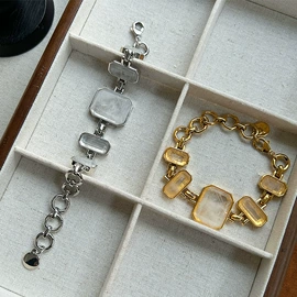 项链;耳环;耳钉