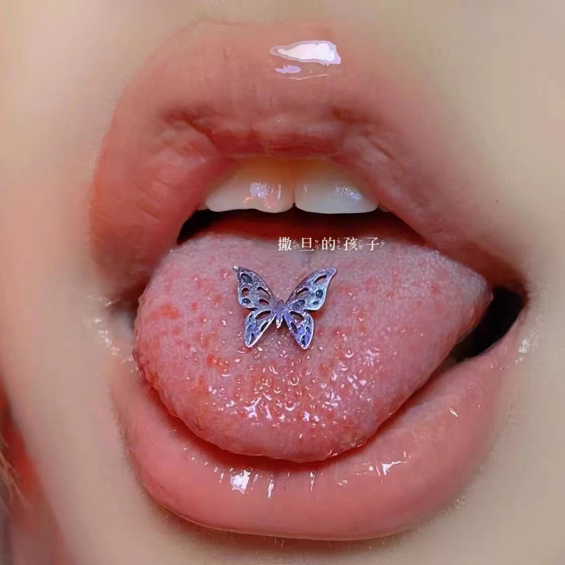 Pointed labret stud close-up product detail