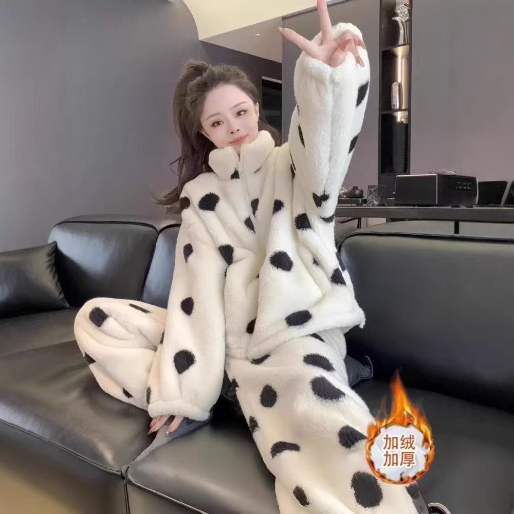 Stand collar polka dots