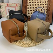 �պ���֦��Ƥ������ϴ���� ���б�Я��ױ������ ����PUƤ��ױ��