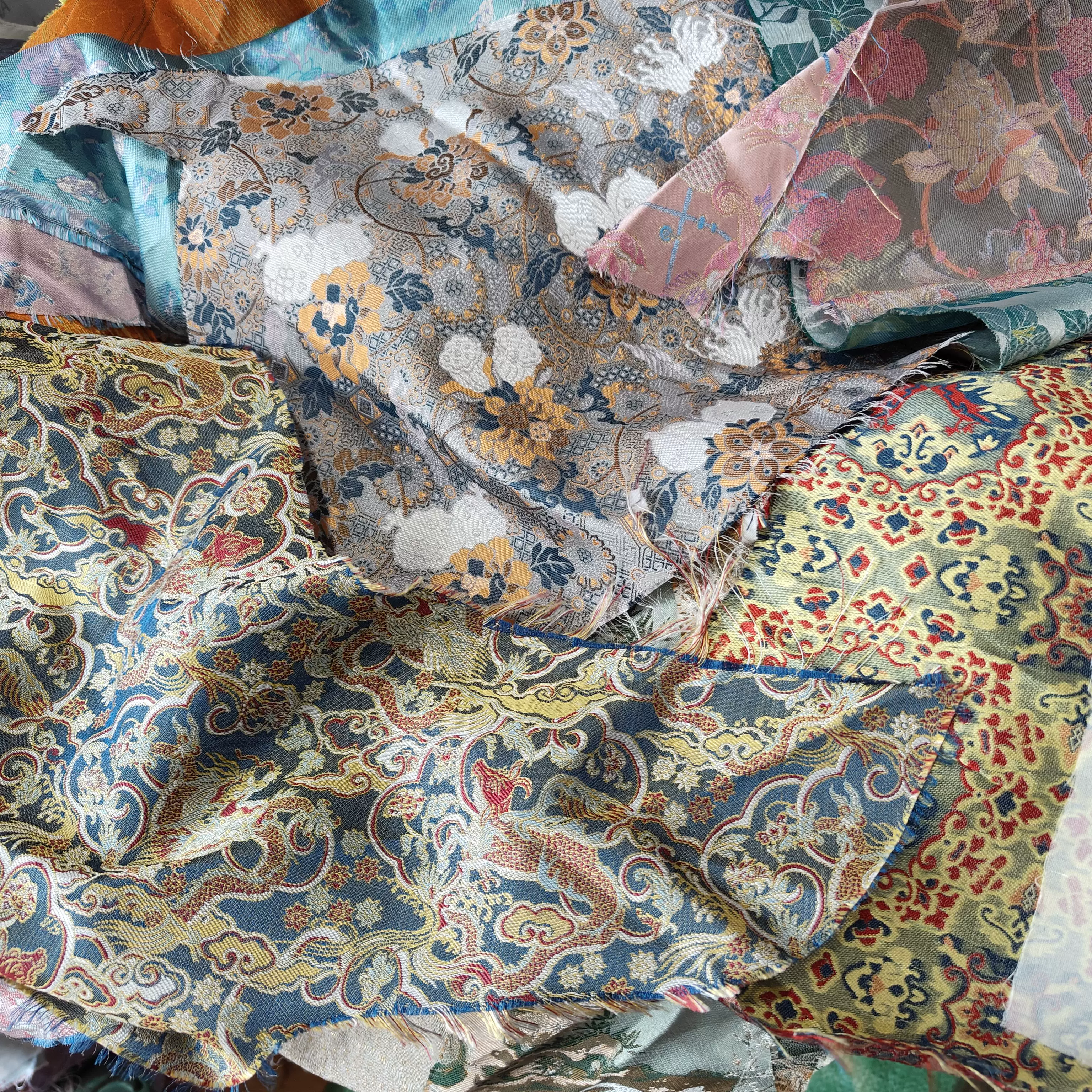 2025真丝宋锦刀口香云纱布头丝绸 异色萝布头 手工丝绸香云纱DIY