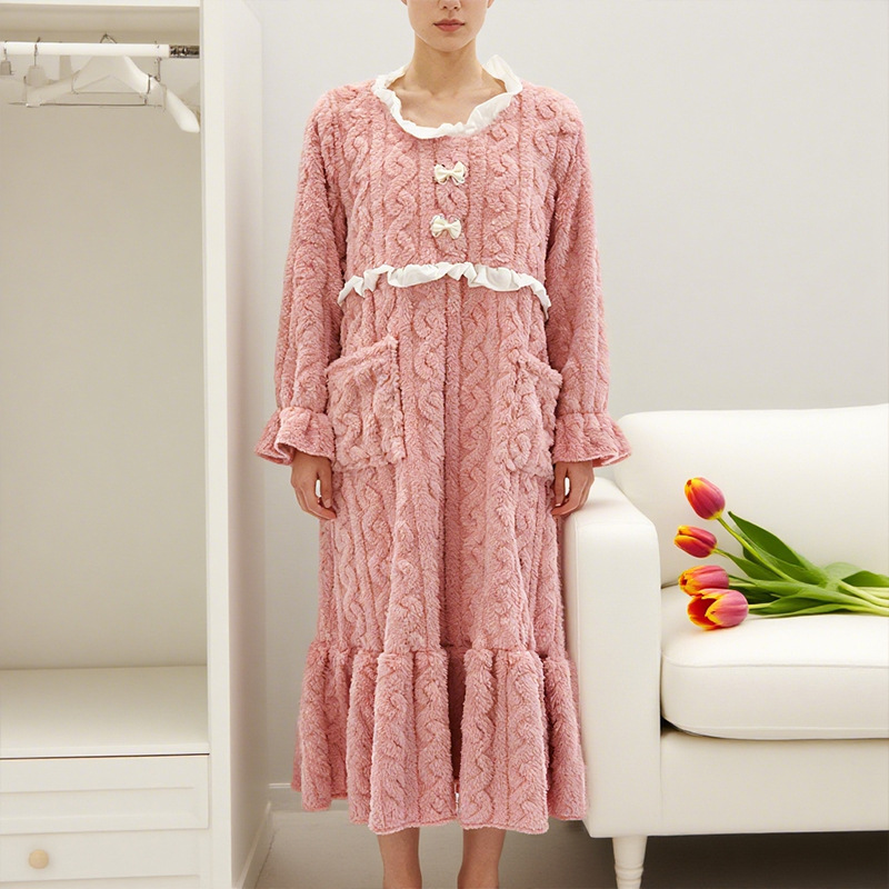 甜美可爱风珊瑚绒睡裙冬季荷叶边蕾丝蝴蝶结长款宽松长裙居家睡衣