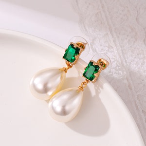 Europe and the United States fashion pearl jewelry for women girls fashion gold plated pearl earrings emerald senior zircon earrings 