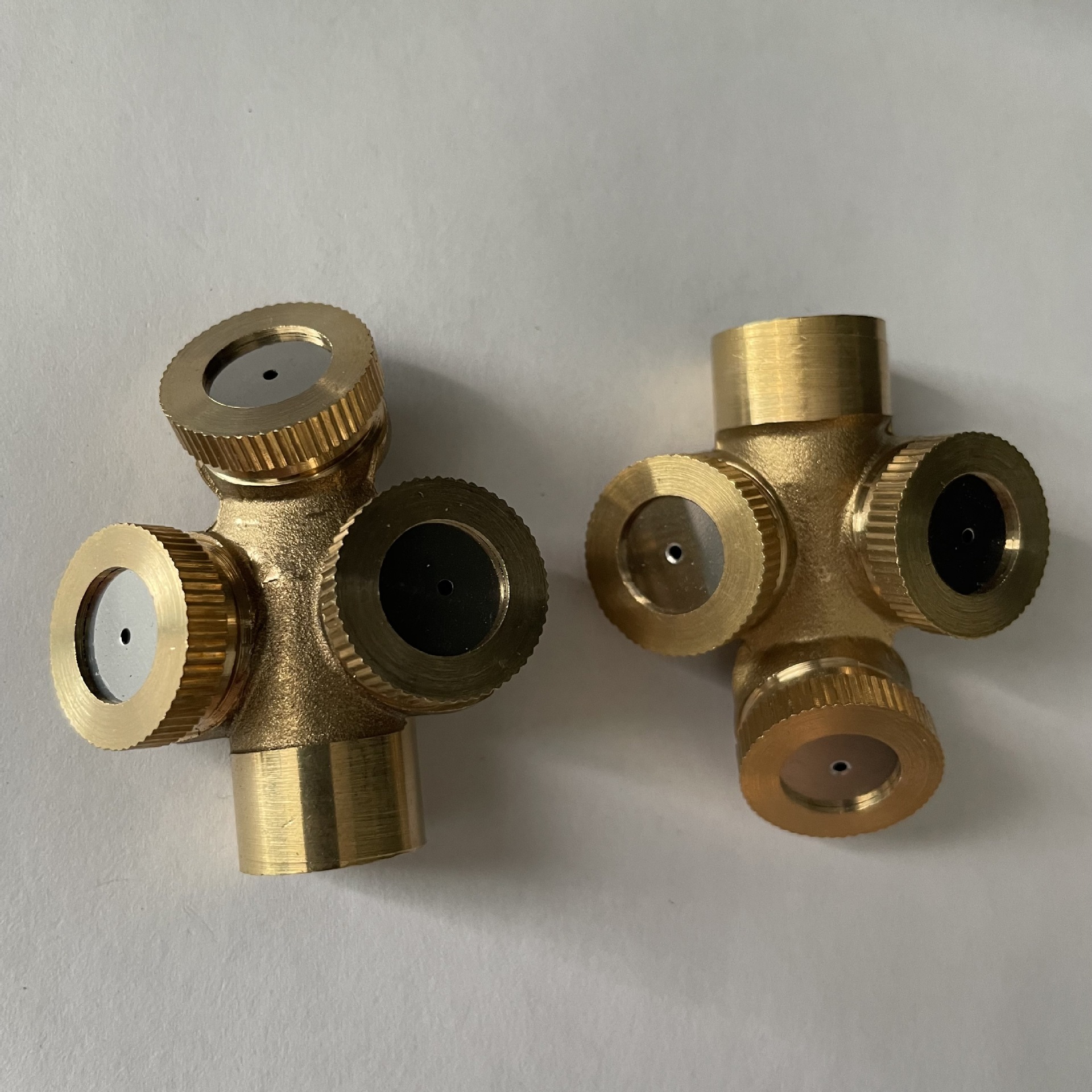 供应加厚红冲农用三喷头喷雾器喷头汽油机三缸柱塞泵喷头