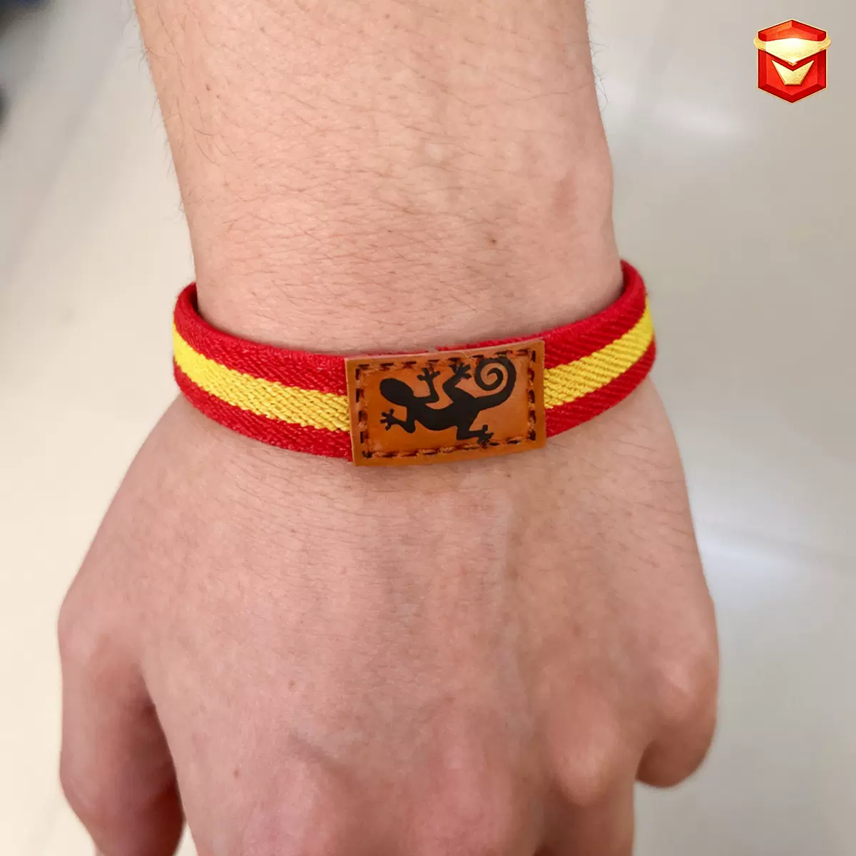 西班牙高迪蜥蜴元素潮手链红黄色条纹加泰罗尼亚风情弹力手环礼物