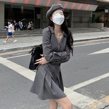 V领衬衫连衣裙女春装2022新款小个子设计感修身甜辣西装裙子