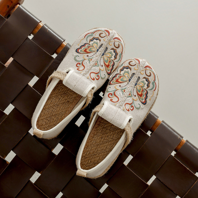 New Style Old Beijing Cloth Shoes, New Chinese Retro National Style Shallow Round-Toe Hidden Heel Ethnic Embroidered Shoes for Women New Style Old Beijing Cloth Shoes, New Chinese Retro National Style Shallow Round-Toe Hidden Heel Ethnic Embroidered Shoes for Women