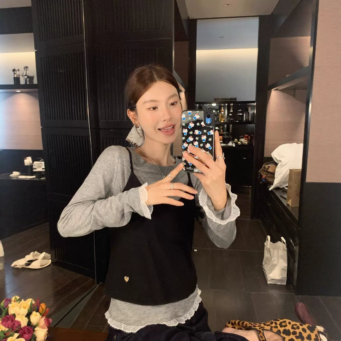 蕾丝拼接灰色长袖t恤女早秋2025新款吊带背心韩系叠穿两件套上衣