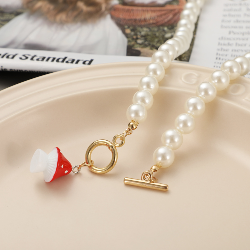 fashion alloy mushroom pendant pearl necklace