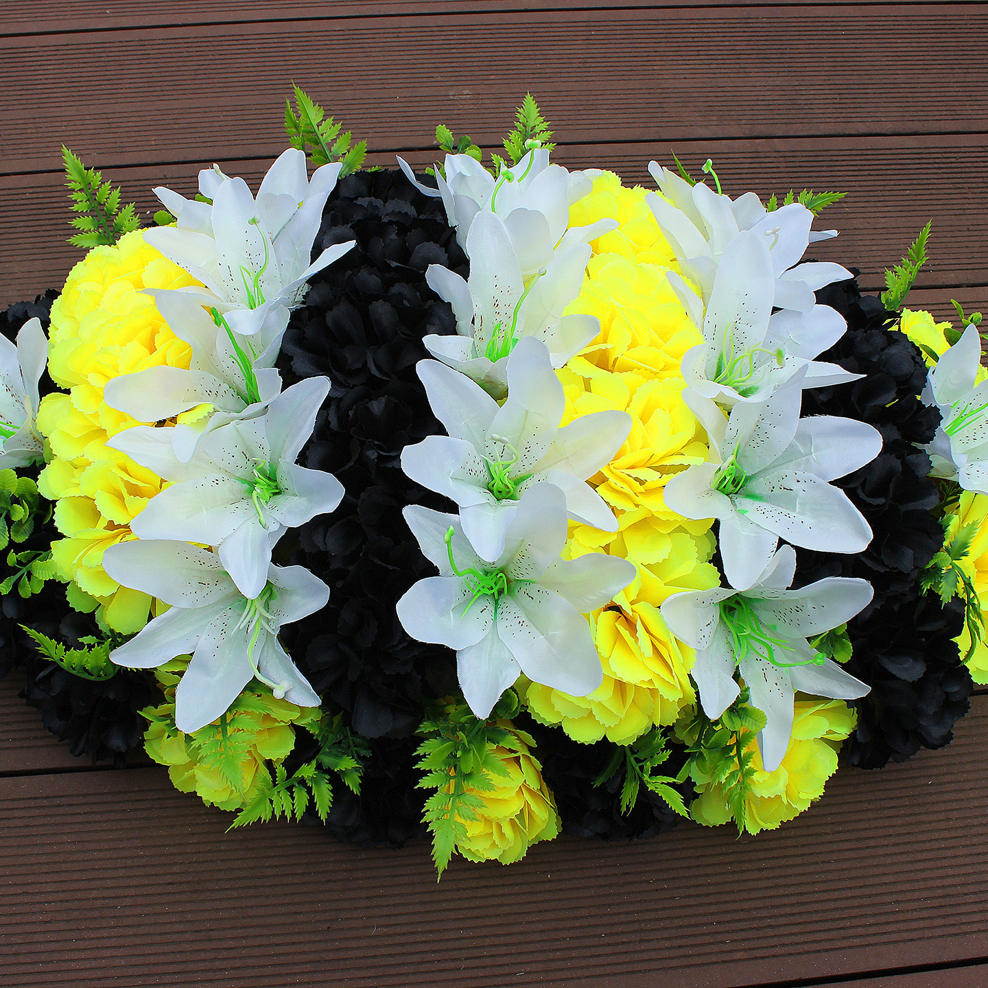 White Sayuri+yellow with black
