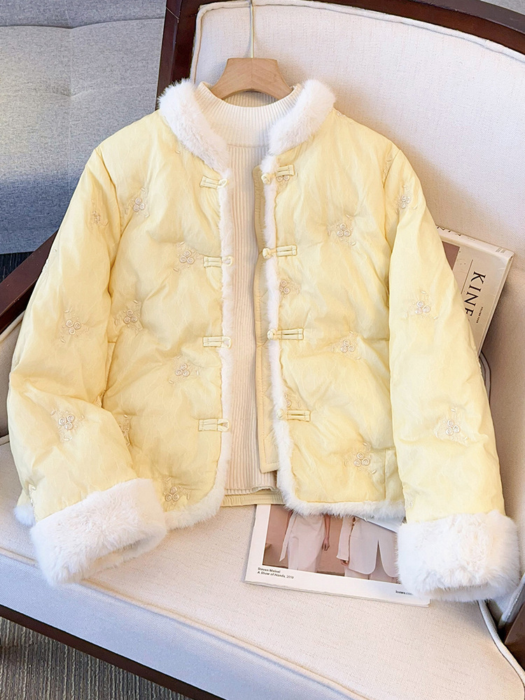 Goose Yellow Lamb Wool Splicing Plate Button Embroidered down Jacket Women's Short 2025 Winter New Style Chinese Style Jacket