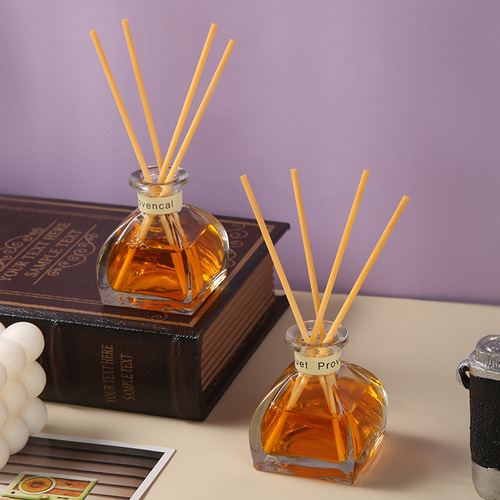 Bedroom toilet yurt fireless aromatherapy essential oil fragrance wholesale car air freshener 50ml