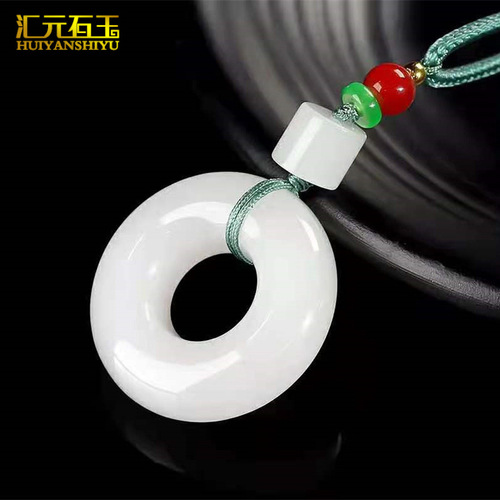 Natural Xinjiang golden silk jade and Tian white jade Ping An buckle gourd Ping An brand pendant jade pendant live supply model