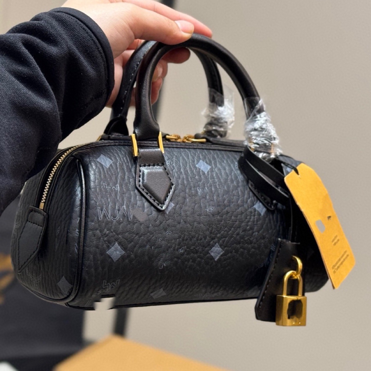 MC Genuine Leather Pillow Bag for Women - Handheld Crossbody Small Exquisite Bag, New Fashion Versatile Single Shoulder Boston Pillow Bag - Thumbnail 8