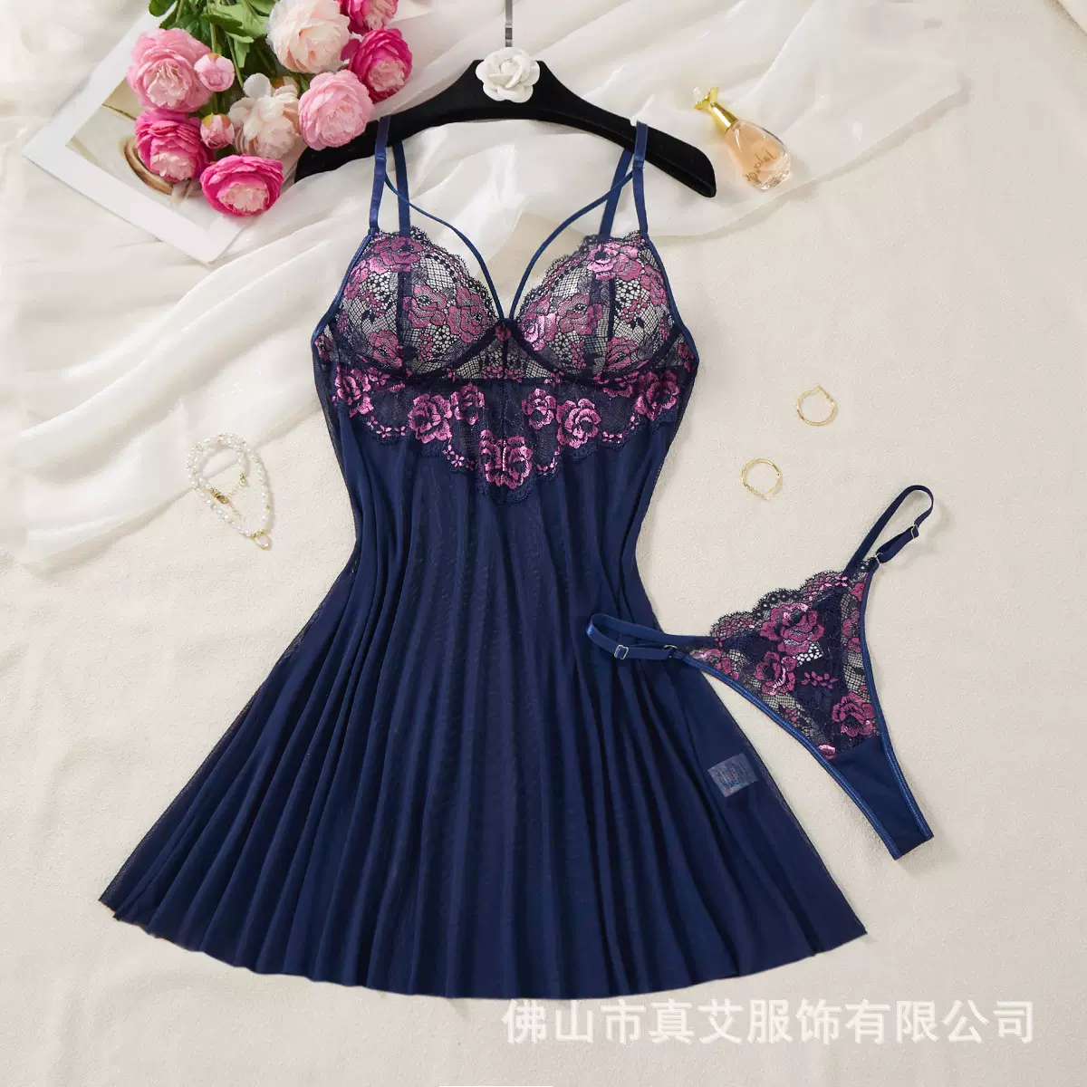 亚马逊爆款情趣睡衣纯欲小胸聚拢超薄蕾丝网纱性感睡裙约会战袍