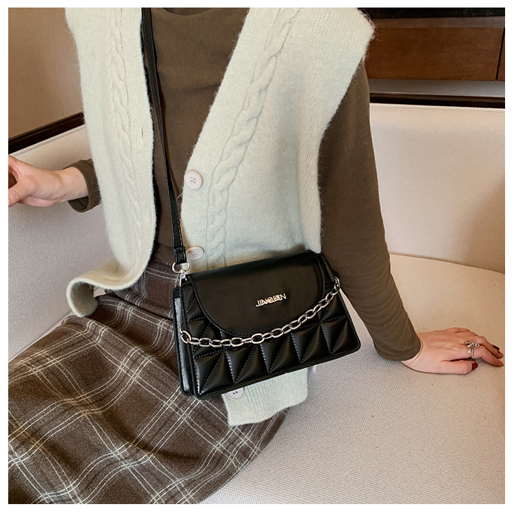 Fashion Casual Chain Single Shoulder Messenger Bag display picture 18