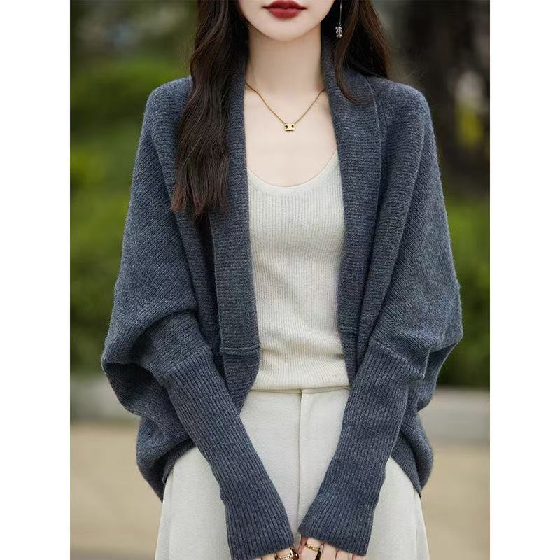 披肩宽松外搭蝙蝠袖斗篷毛衣外套潮设计感2025新款开衫女茧型针织|undefined