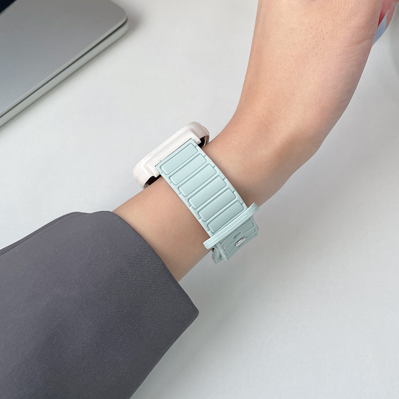 2025年前三季度俄罗斯智能手表商场总销量达390万块