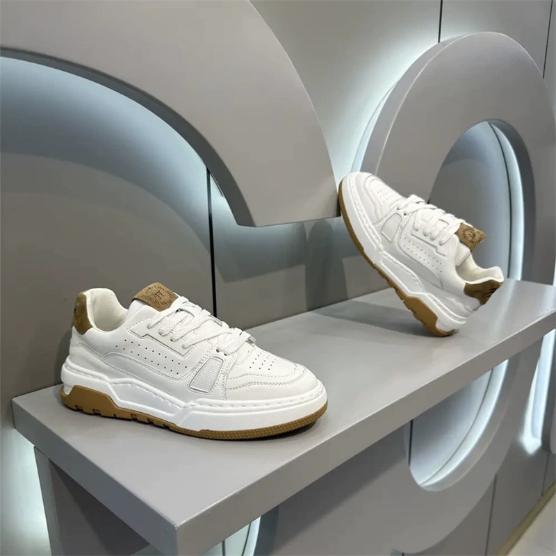 Мужская обувь 2024 весна новая корейская версия модной универсальной белой обуви низкий тренд удобная дышащая спортивная повседневная обувь
