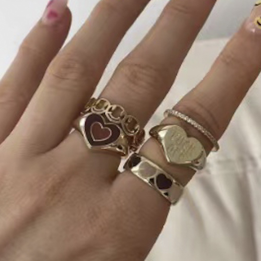 European and American cross-border new fashion retro hip-hop heart-shaped ring peach heart letter op