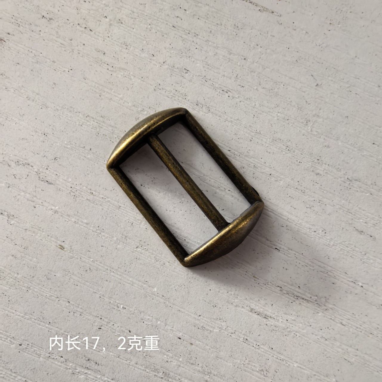 Manufacturer supplies adjustable hardware accessories, D-ring buckles, clothing and apparel accessories, hat buckles, wholesale hat back buckles