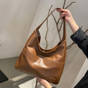 2025 New Large Capacity Shoulder Bag Maillard Brown Retro Tote Bag Casual Fashion Bucket Bag Commuting Bag