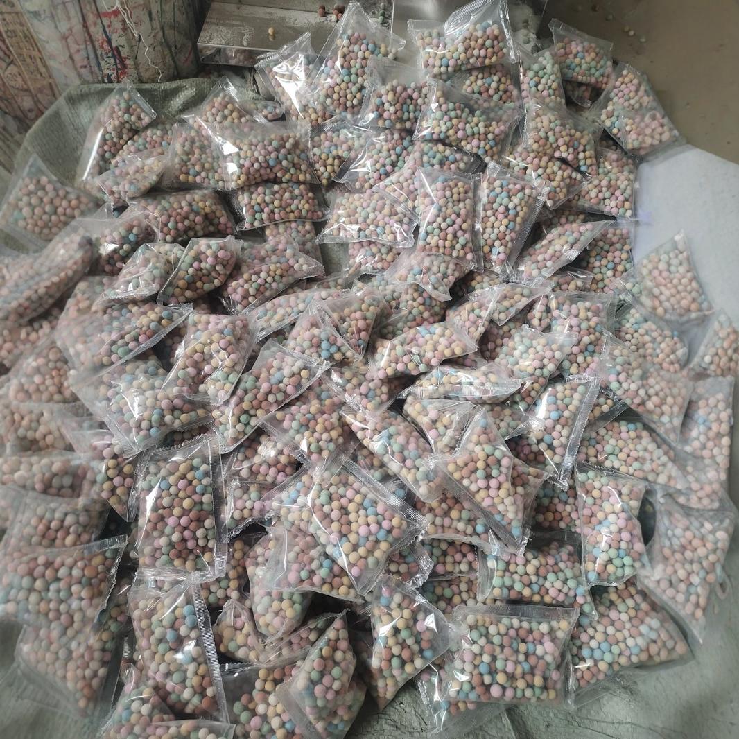 供应100克小袋彩色陶粒颗粒垫底花卉铺面隔水保气水培花卉小陶粒