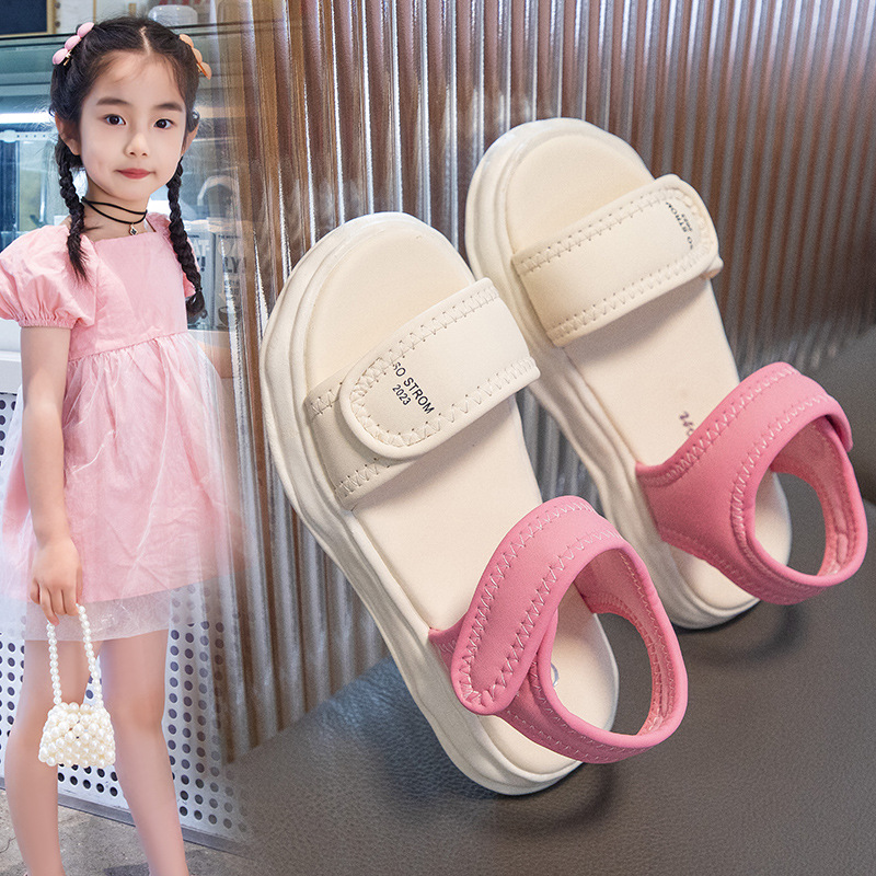 Girls' Sandals 2023 Summer New Girls' Open Toe Soft Sole Beach Shoes Children's Baby Fashionable Versatile Shoes