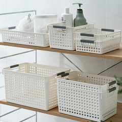 プラスチック収納かごの雑物のデスクトップの長方形の箱の幼稚園のおもちゃの間食の透かし彫りの貯蔵枠は小さいかごを収納します。