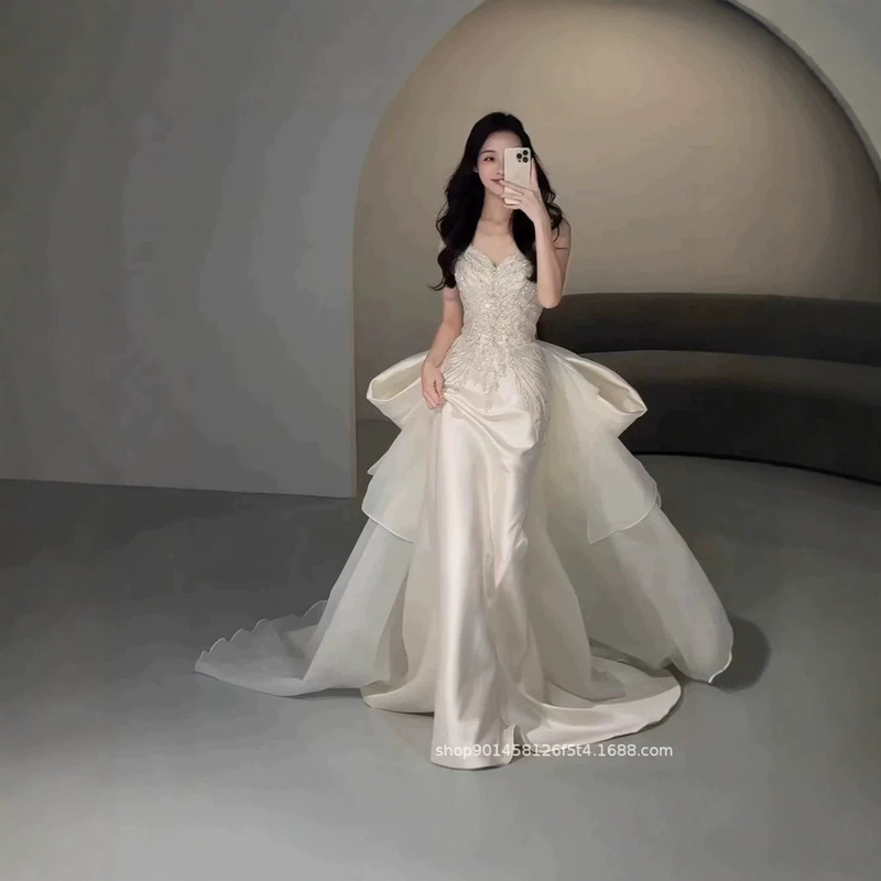 French-Style Satin Light Wedding Dress 2026 New Model, Slim-Fit Heavy Beading Gown, Strapless Mermaid Dress for the Bride French-Style Satin Light Wedding Dress 2026 New Model, Slim-Fit Heavy Beading Gown, Strapless Mermaid Dress for the Bride