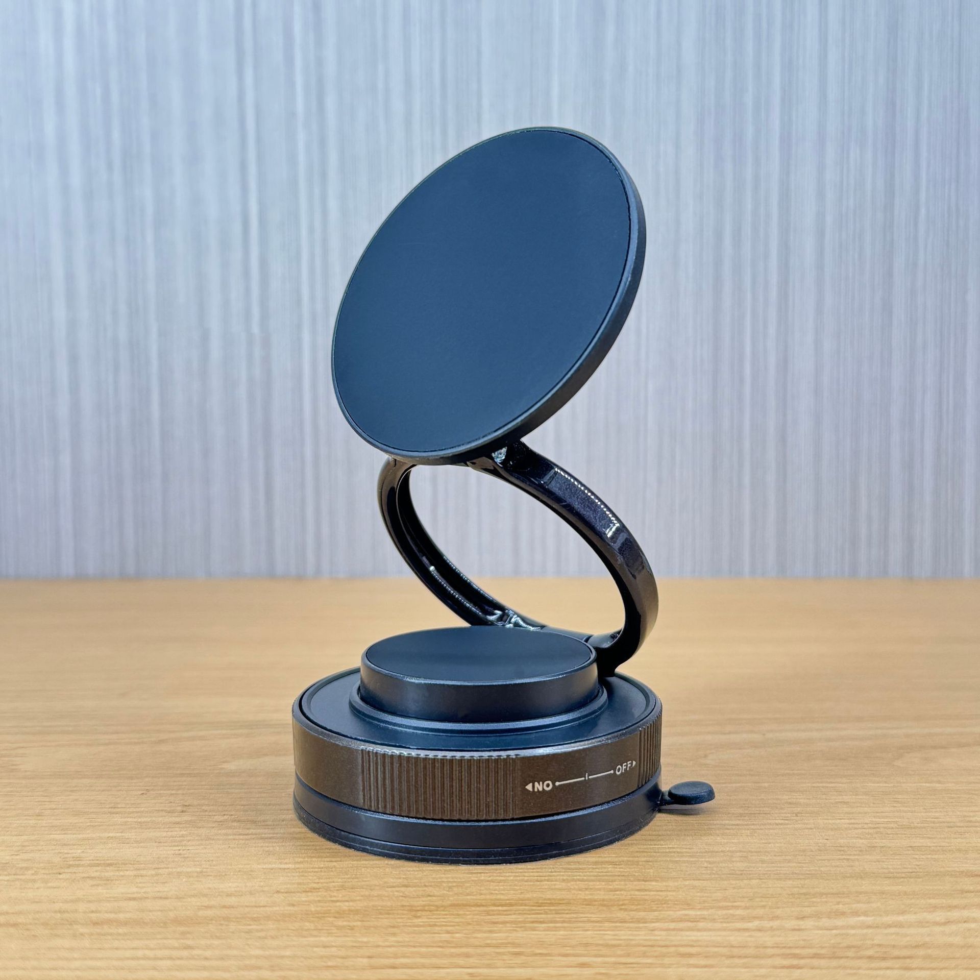 Cross-Border New High-Tech Car Phone Holder, Universal Vacuum Magnetic Suction Cup Phone Navigation Holder