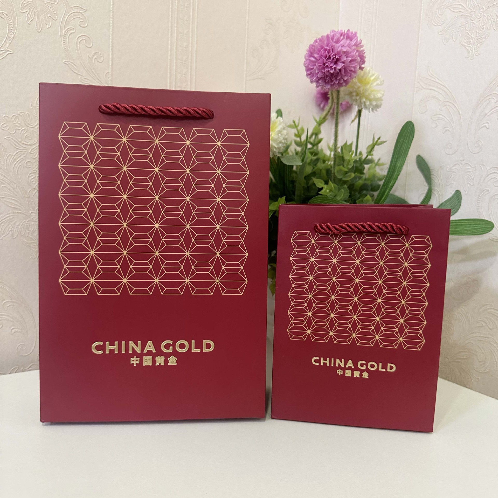 Handbag Gift Bag Small Handbag White Cardboard Bag Clothing Paper Bag Kraft Paper Packaging Jewelry Red Small Bag