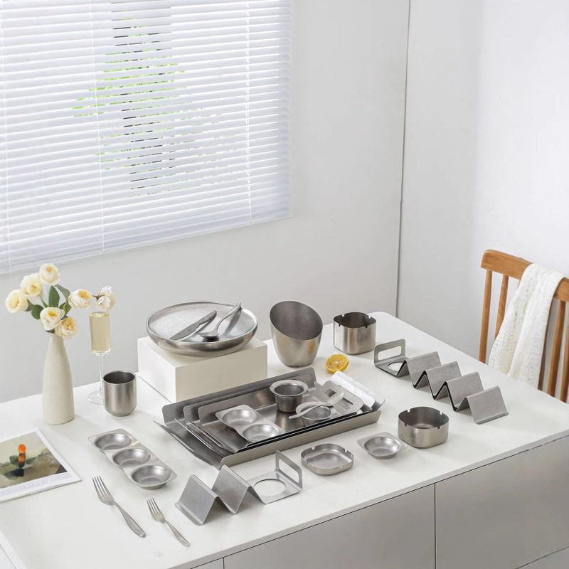 Industrial Style Slanted Bowl Dish Bucket for Commercial Hot Pot Restaurants and Buffets, 304 Stainless Steel Tray, Seasoning Bowl, Sauce Dish