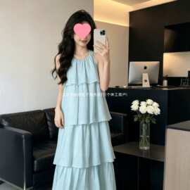 法式海边旅游绑带连衣裙女夏季新款无袖挂脖中长款蛋糕连衣裙薄纱