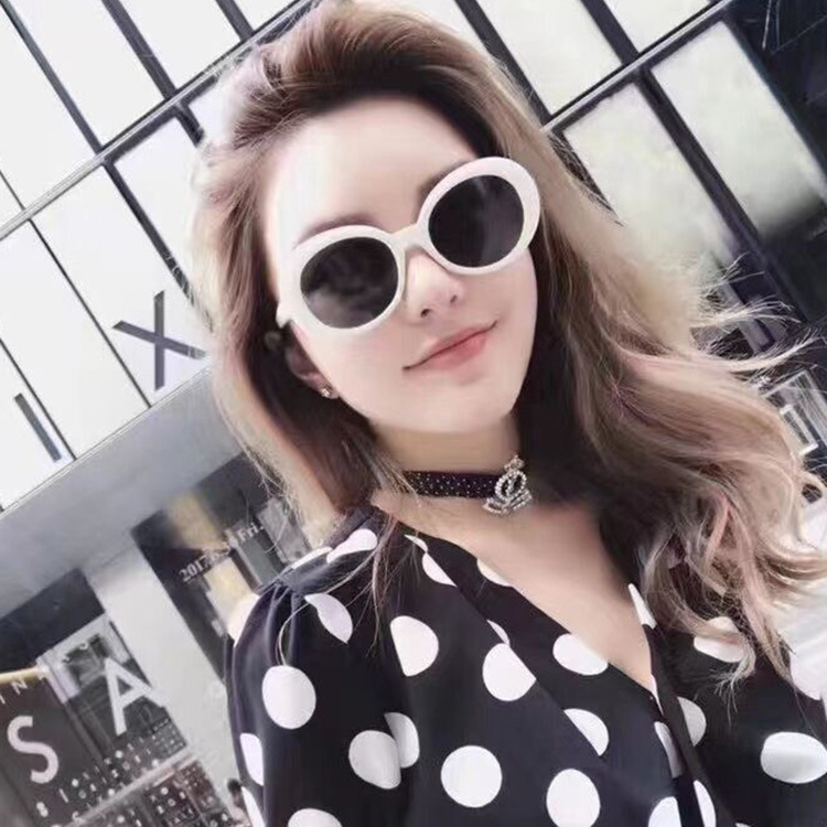 Sunglasses Image 5