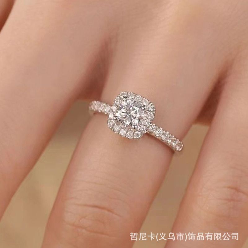 Fashionable adjustable wedding ring