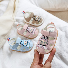 婴儿鞋子6-12个月女宝宝软底学步鞋夏季新款男童包头凉鞋叫叫鞋