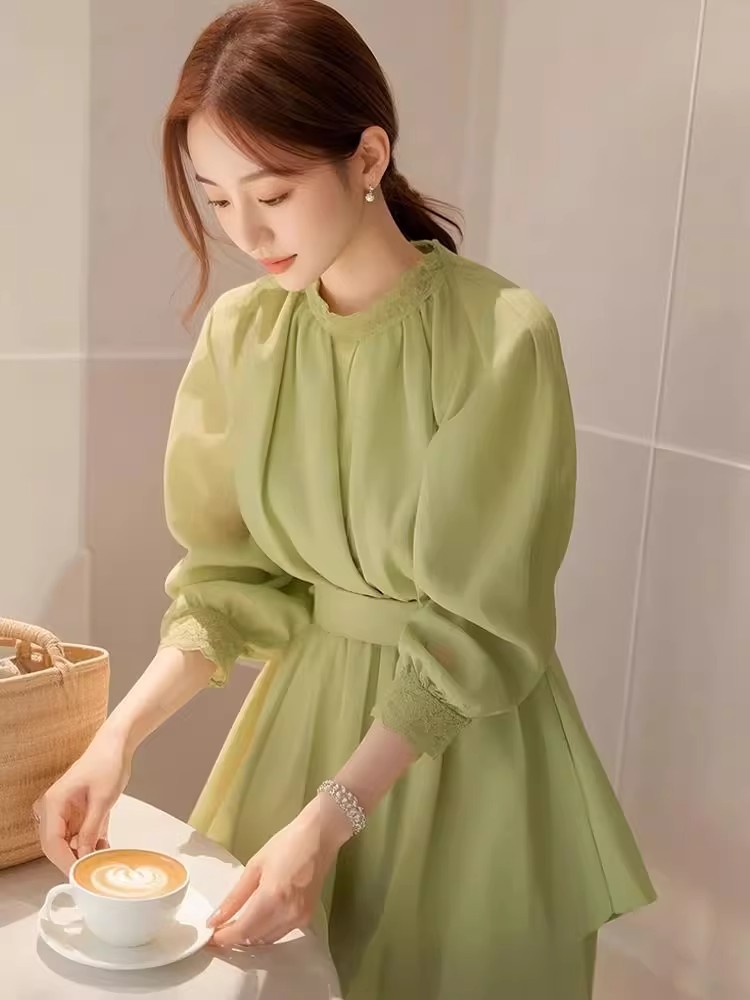 Xiaoxiangfeng 녹색 레이스 셔츠 디자인 하이 엔드 여성 봄, 여름 2025 새로운 도파민 쉬폰 셔츠