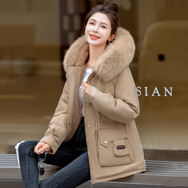 Comercio Exterior2025 invierno nuevo comercio exterior grueso para superar la cintura femenina delgada encapuchada gran cuello de cabello abrigo de algodón cálido