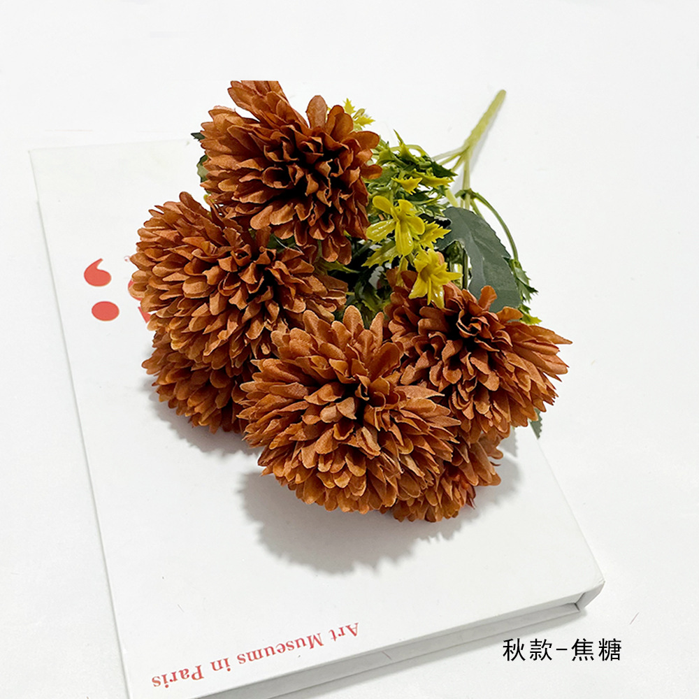Simulación de 6 bolas de crisantemo mano mano mano única flor pequeña sala de bodas flores falsas transfronterizas flores paisaje pastoral