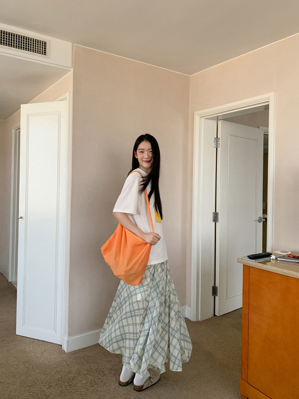 你好卡农 不对称斜裁格纹半身裙女夏季新款设计感高腰a字格子长裙|undefined