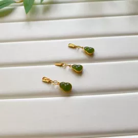 和田玉饰品;翡翠其他饰品;天然水晶半成品饰品