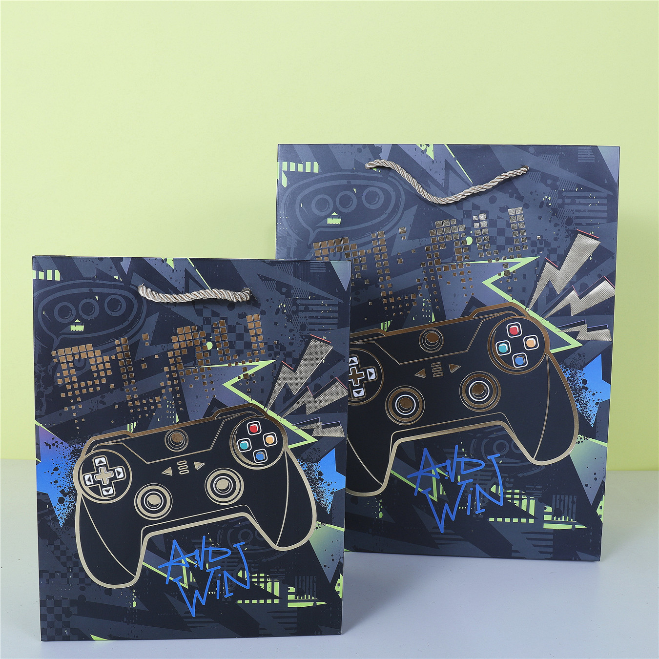 跨境足球系列紙袋子玩具伴手禮袋音樂節白卡禮品手提袋滑板購物袋